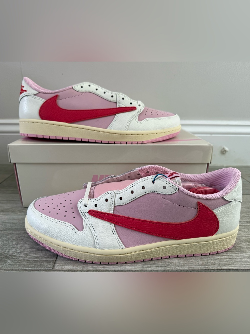 Travis Scott Jordan 1 Retro Low OG Tropical Pink IQ7604-101 Sail Shy Muslin 12